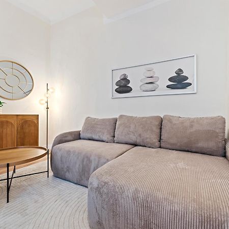 Cozy City Apartment - 15 Min To City-Centre - Contactless 24H Check-In فيينا المظهر الخارجي الصورة