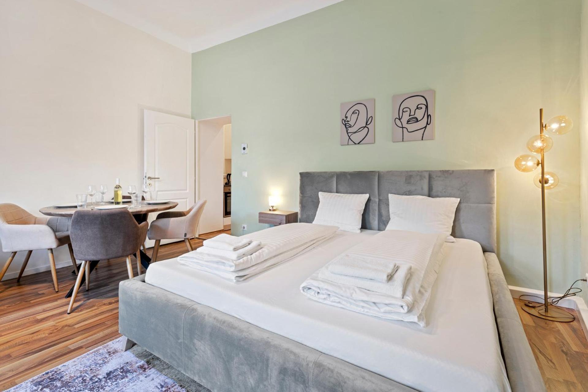 Cozy City Apartment - 15 Min To City-Centre - Contactless 24H Check-In فيينا المظهر الخارجي الصورة